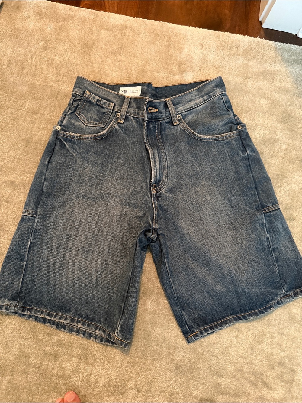 Women’s back buckle shorts